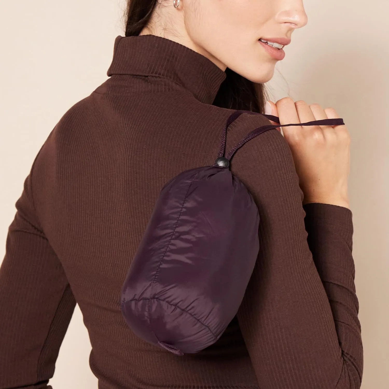 Amazon Essentials Women's Lightweight Water-Resistant Packable Puffer Jacket (Available in Plus Size)