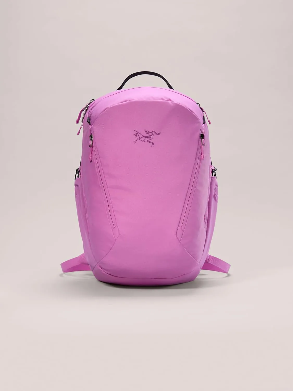 Arc'teryx Mantis 26 Backpack | Highly Versatile 26L Daypack | Alpenglow, One Size