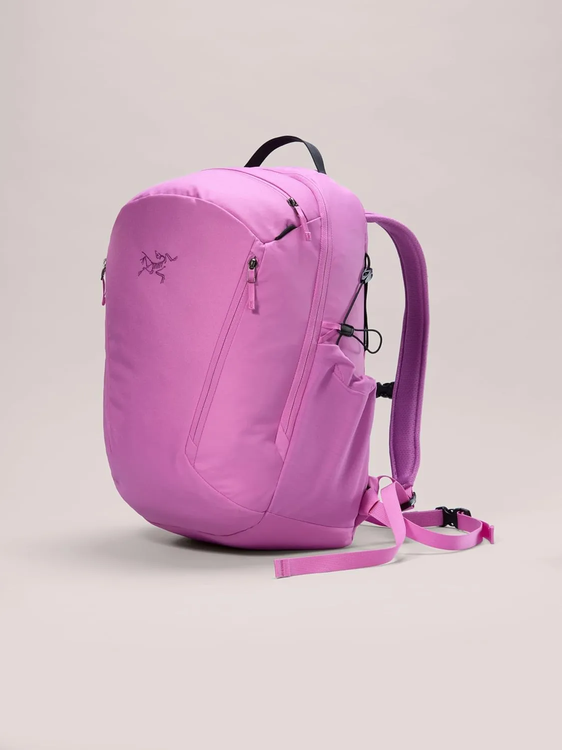 Arc'teryx Mantis 26 Backpack | Highly Versatile 26L Daypack | Alpenglow, One Size