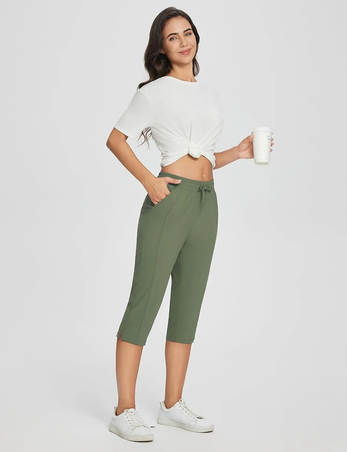 baleaf Women's Yoga Capris Pants with Pockets Lightweight UPF50  Drawstring Waist Petite Athletic Sweatpants Casual Summer