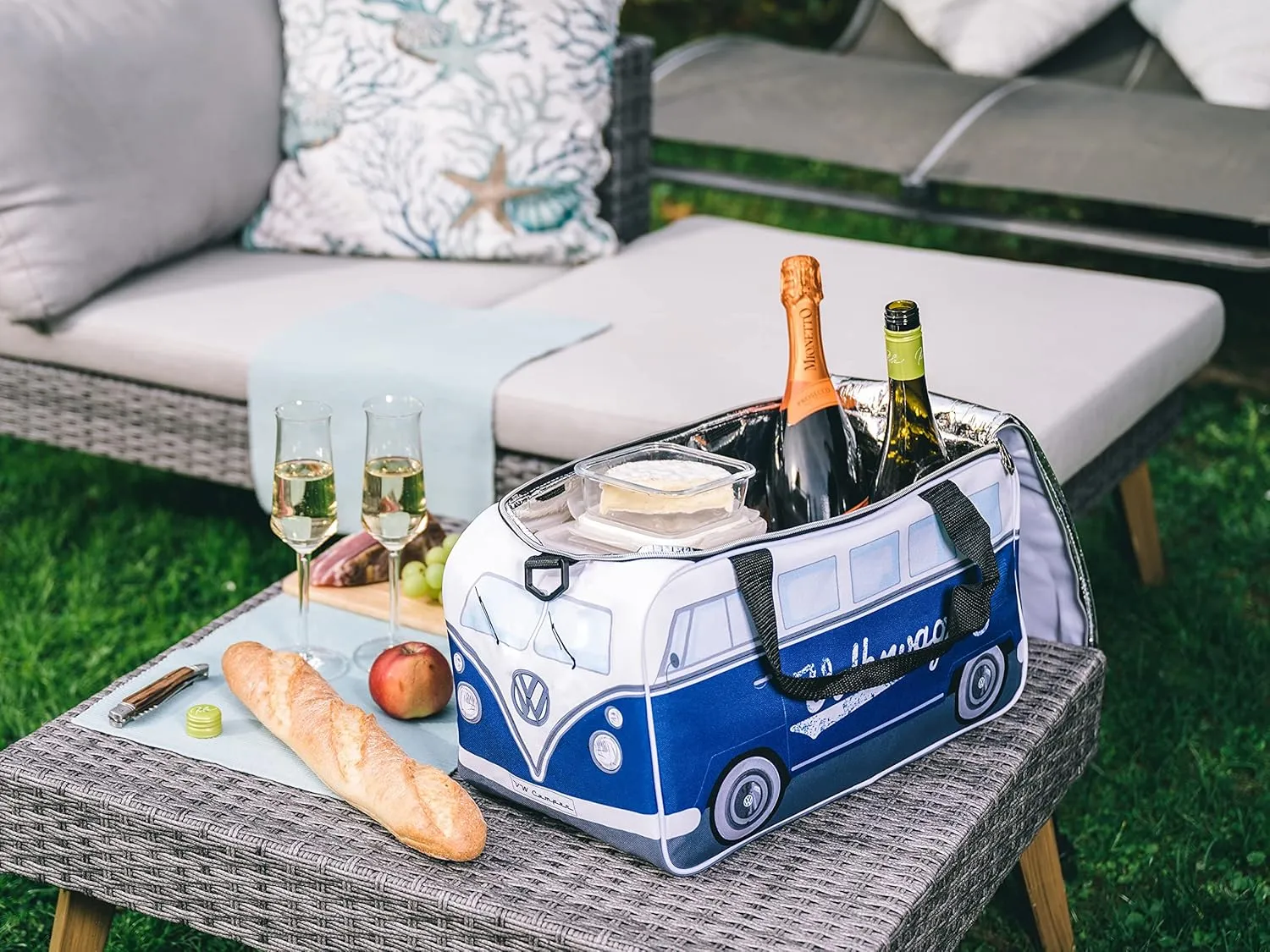 BRISA VW Collection - Volkswagen Insulated Cool-Warm Thermo Picnic Lunch Bag Box for Food in T1 Bus Design (25 Liters/6.6 Gallons)