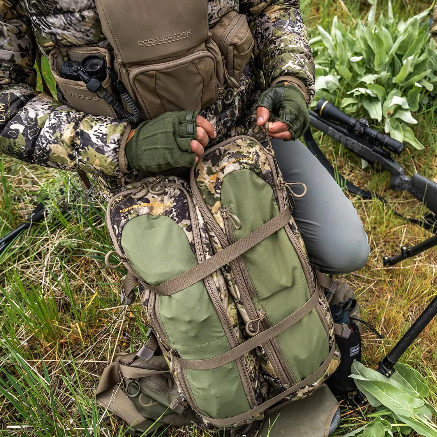 Eberlestock Batwing V2 Pouch - Versatile Hunting Pack Attachment Allowing for Endless Ultraligh Daypack Variations - Large 1,017 Cubic Inches - Mountain