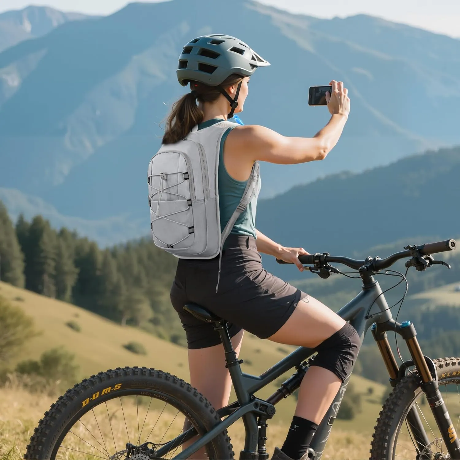 Hydration Backpack - Lightweight Water Backpack with 2L Water Bladder Bag, Running Hydration Vest Backpack for Men Women, Hydration Pack for Hiking, Cycling, Climbing MIYCOO