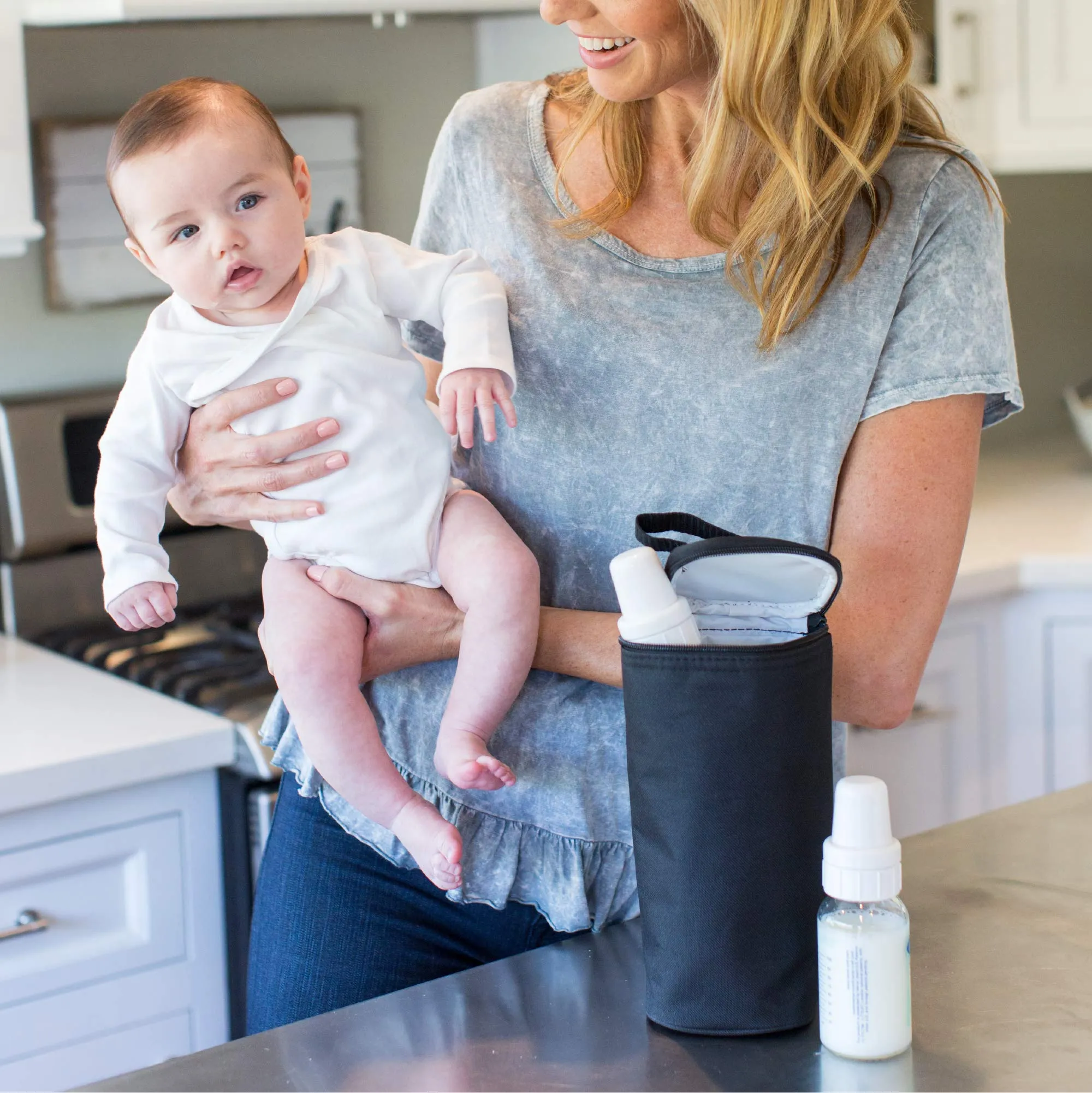 J.L Childress Breastmilk Cooler & Baby Bottle Bag, Insulated & Leak Proof, Ice Pack Included, Single Bottle