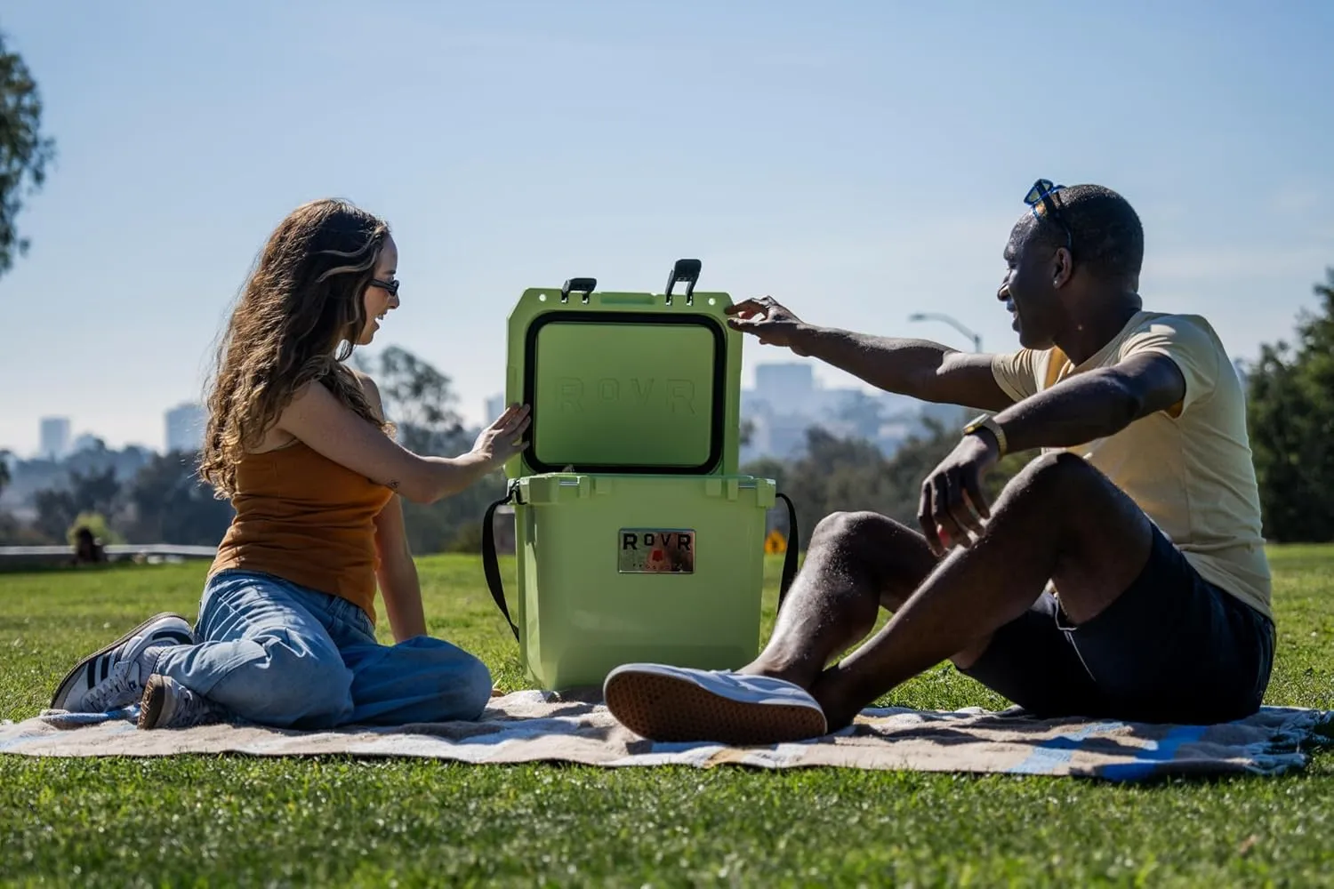 RovR Hard Cooler – Heavy Duty Insulated Cooler Box for Camping, Beach, Travel, Tailgating, Fishing, and Parties – Rugged Portable Cooler for Long Ice Retention