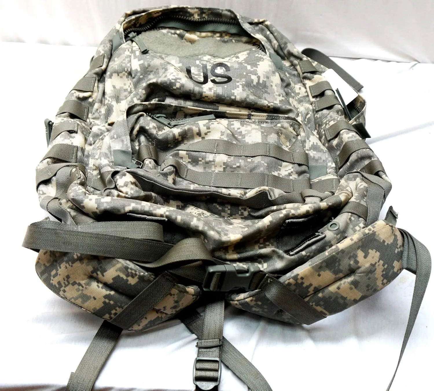Rucksack Backpack Assembly (ACU), Large & MOLLE II Rucksack Medium OCP BAE 3DAY