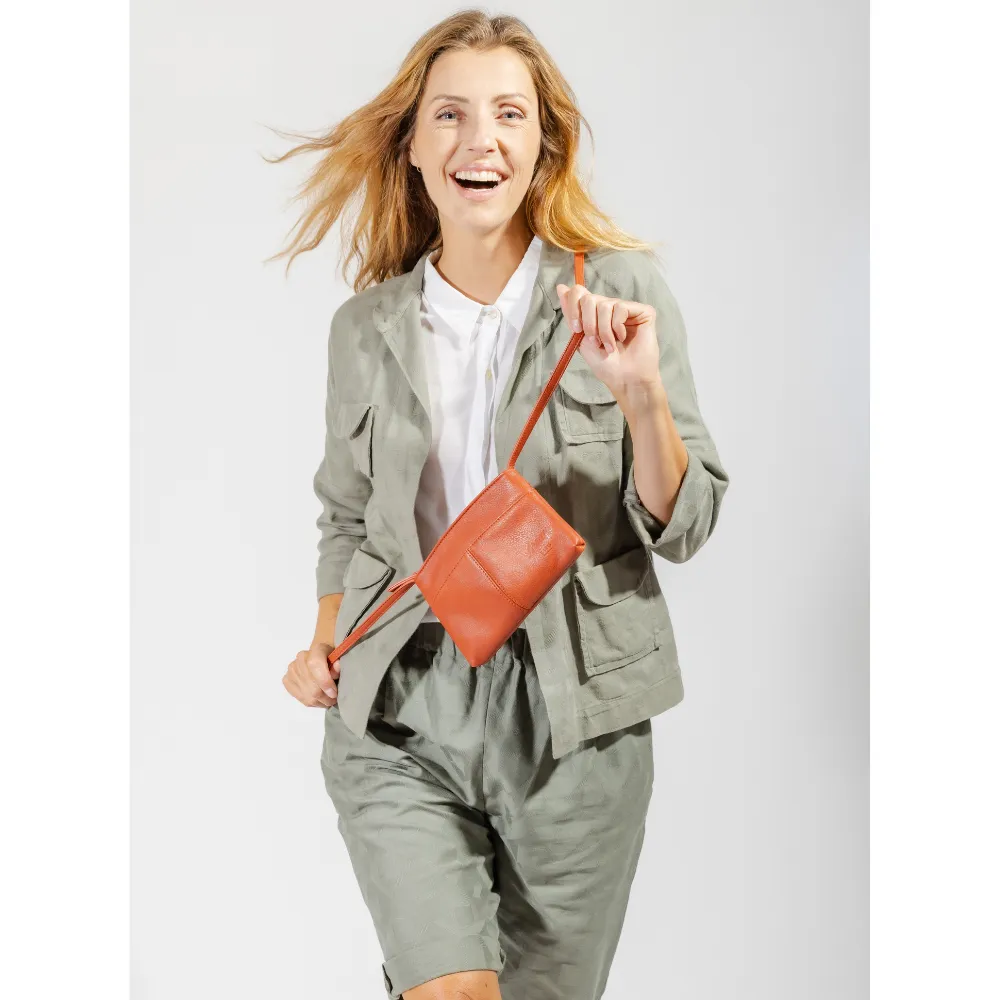 Shoulder pouch