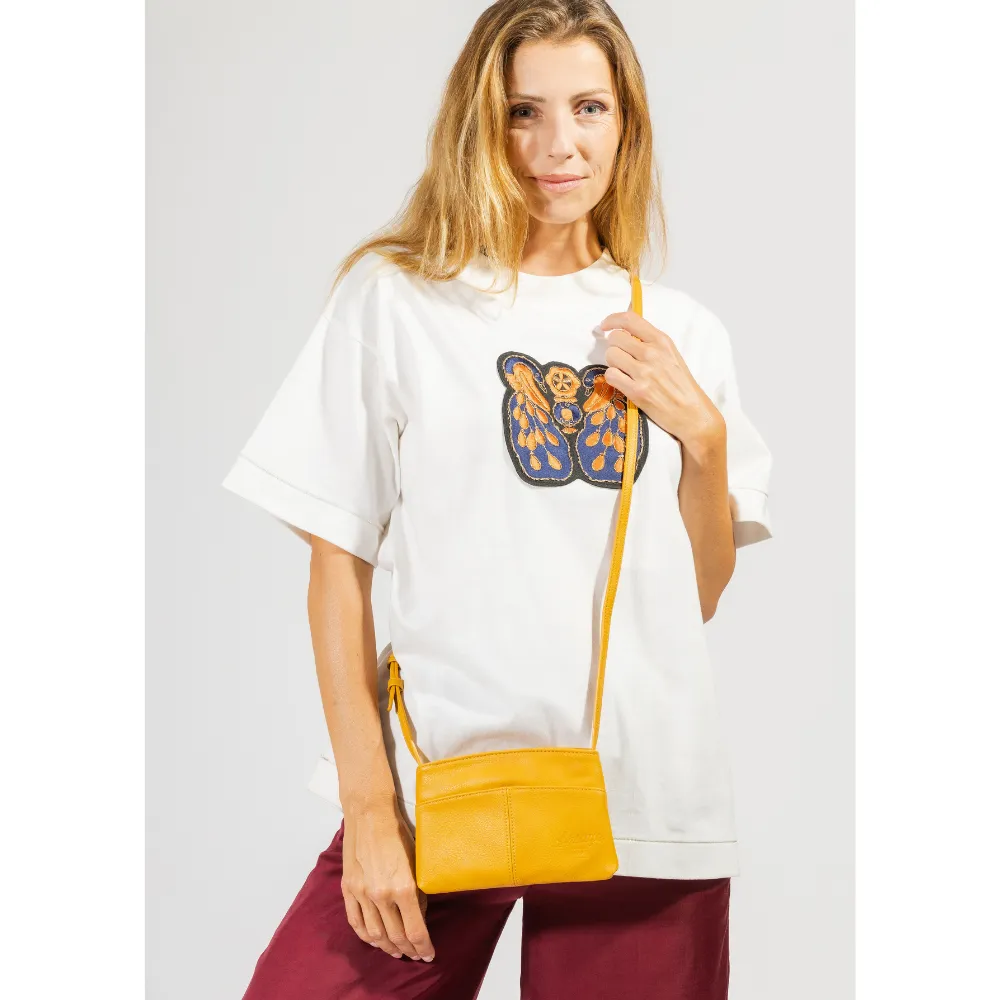 Shoulder pouch