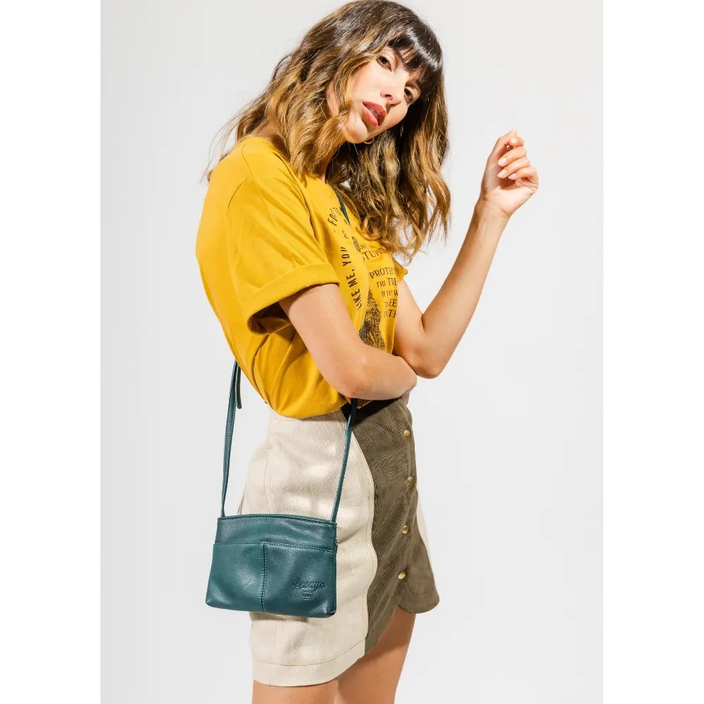 Shoulder pouch