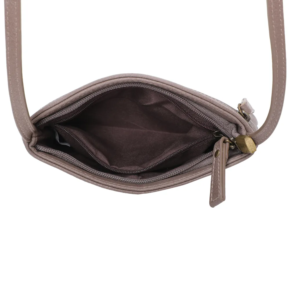 Shoulder pouch